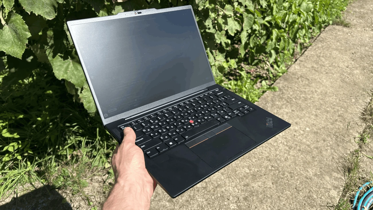 The photo of my Lenovo ThinkPad T14s Gen 5